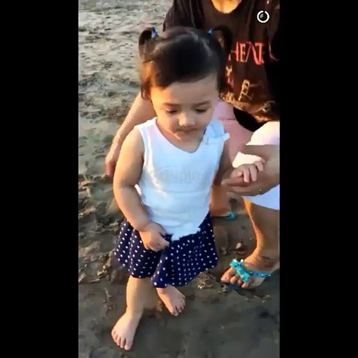 Senangnya Arsy Addara Jalan Jalan Sore di Pantai Sambil Maen Pasir l Anang Hermansyah & Ashanty