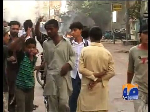 Karachi‬ - ‪Ayaz Latif Palijo‬'s Muhbat-e-Sindh Rally under attack live reporting of Geo Tv 23 May 2012