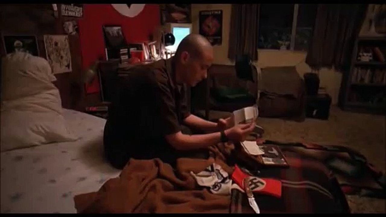 American History X (1998) - Meurtre Trottoir [FR]