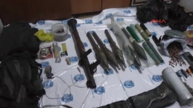 Van'da PKK'lılara Ait Patlayıcı ve Roketatar Ele Geçirildi