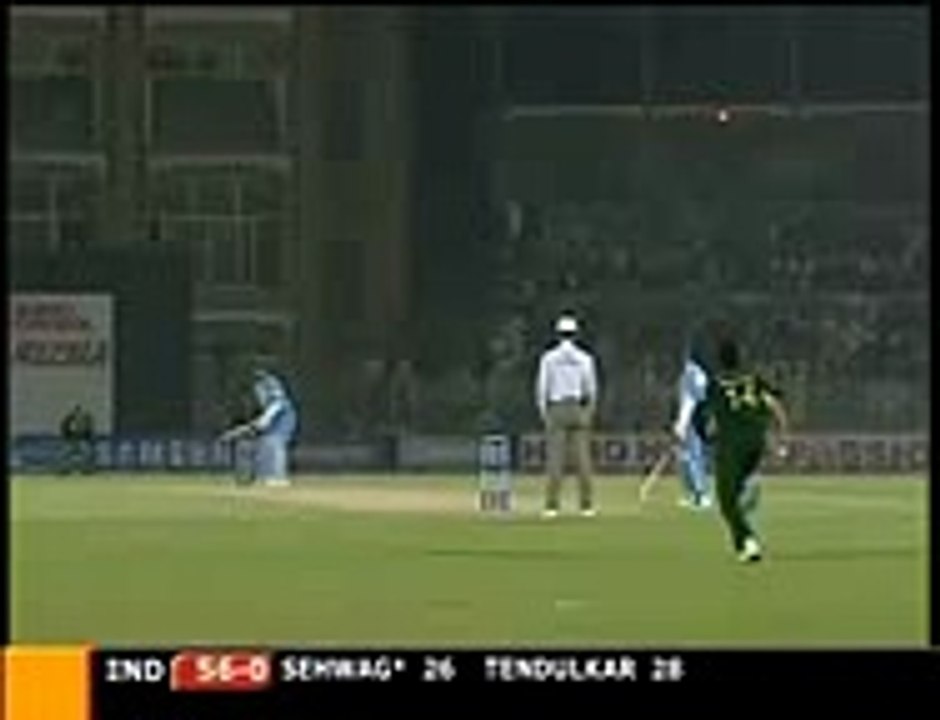 Shoaib Akhtar Bowled Sehwag Baap Baap Hota Hai Or Beta Beta