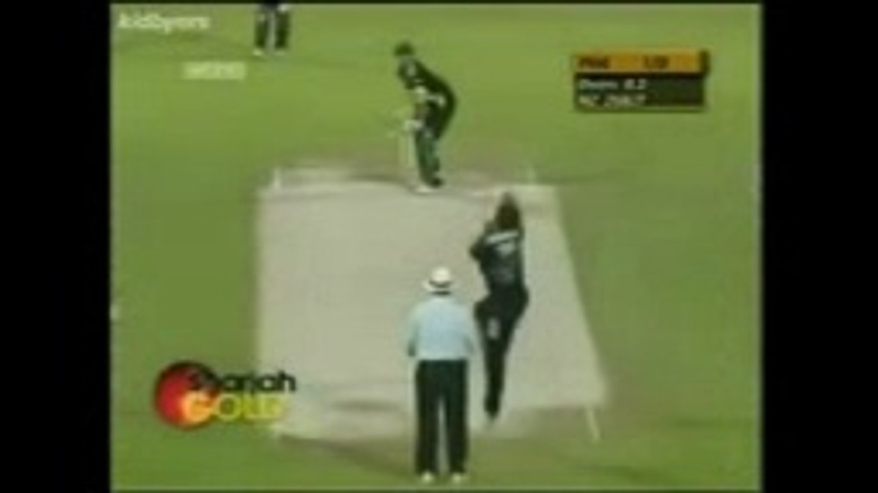 Shahid Afridi 70 Runs off 43 balls vs Newzealand 2001 Sharjah