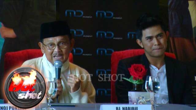 Lagu Mencari Cinta Sejati Cakra Khan Menjadi Soundtrack Film Rudy Habibie - Hot Shot 21 Mei 2016
