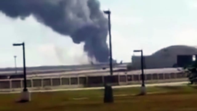 بالفيديو..تحطم طائرة مقاتلة أمريكية بعد إقلاعها بثوان ونجاة طاقهما بالكامل