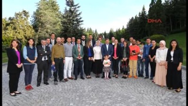 Başbakan Davutoğlu, Başbakanlık Muhabirleriyle Vedalaştı