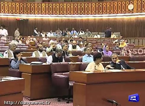 Motion passed by NA to increase Parliamentarians Salaries, Report by Shakir Solangi, Dunya News.