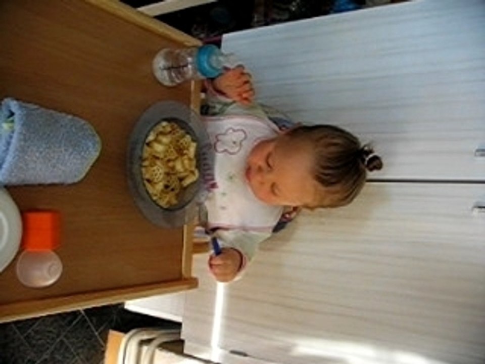 Eva et ses pates juillet 2007