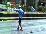 Watch: Scorching heat melts roads