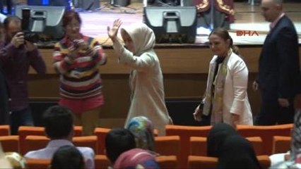 Esra Albayrak: "Yüzlerce Çocuğu Annesiz, Ninnisiz, Babasız Bırakan Savaşları Kınıyorum"