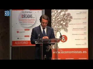 Aznar critica al Gobierno: "Relajar la corrección del déficit público es un error"