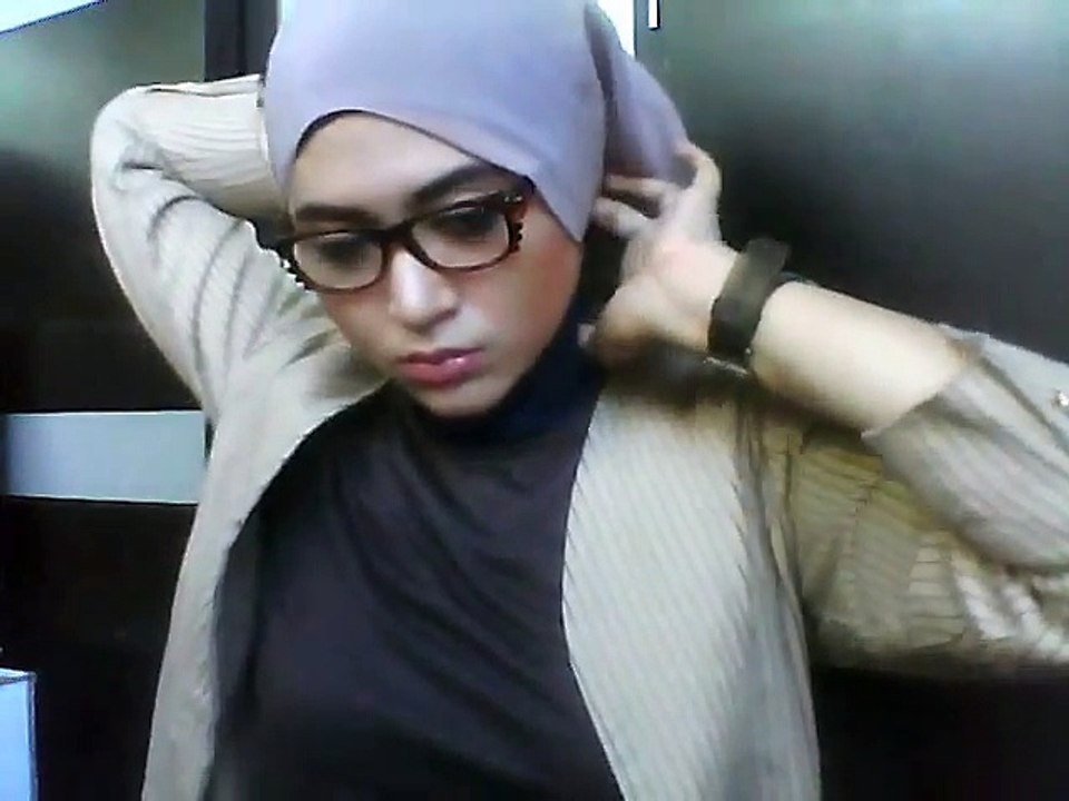 Hijab Tutorial Paris Segi Empat _ Square Scarf #5