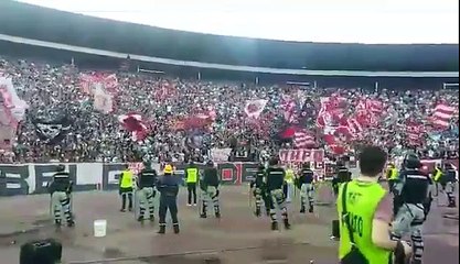 Delije Sever - Ceo Stadion Peva - UEFA MAFIA 21-05-2016 HD
