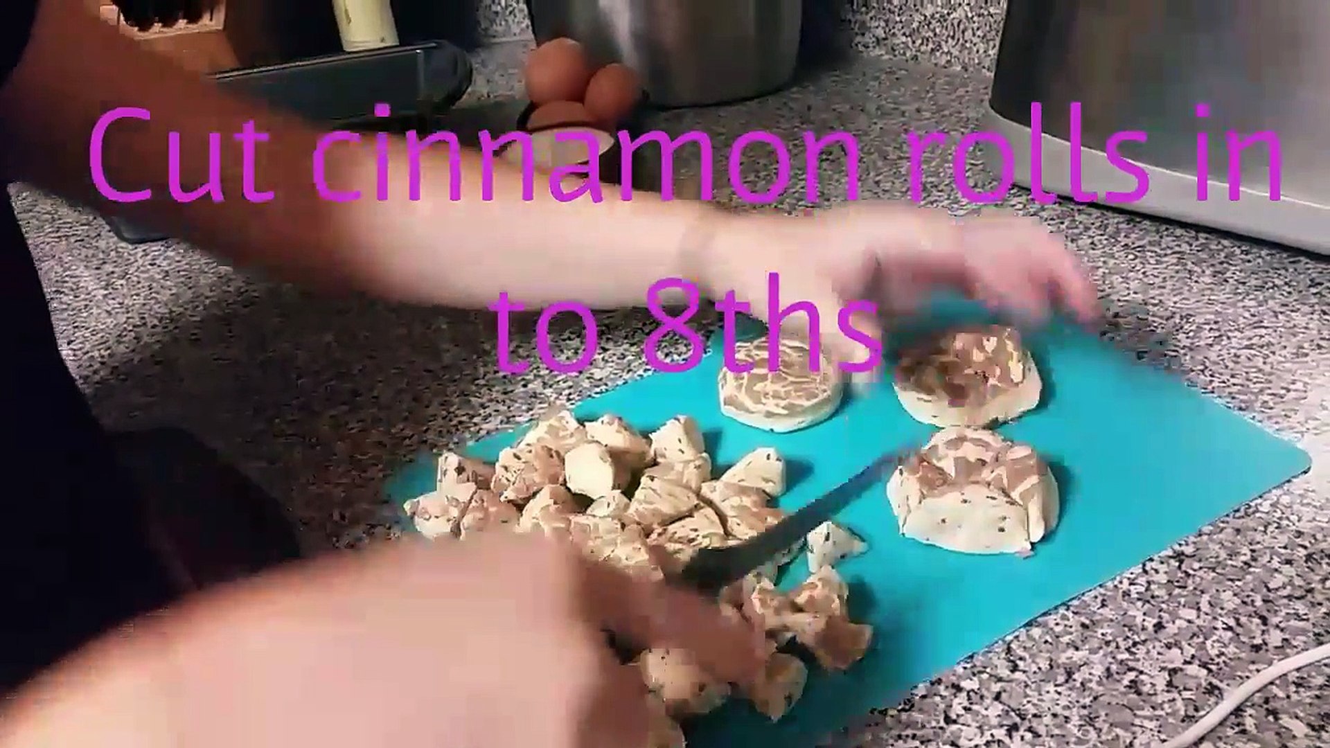 ⁣Cinnamon roll french toast