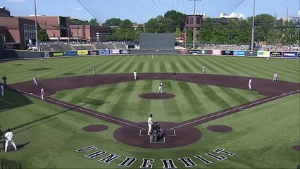 Increible estos tres jugadores se roban la tercera base en el mismo partido al mismo pitcher