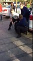 Jets de pierres et de canettes: des policiers pris à partie par un groupe de jeunes place Flagey! (Vidéo 2)
