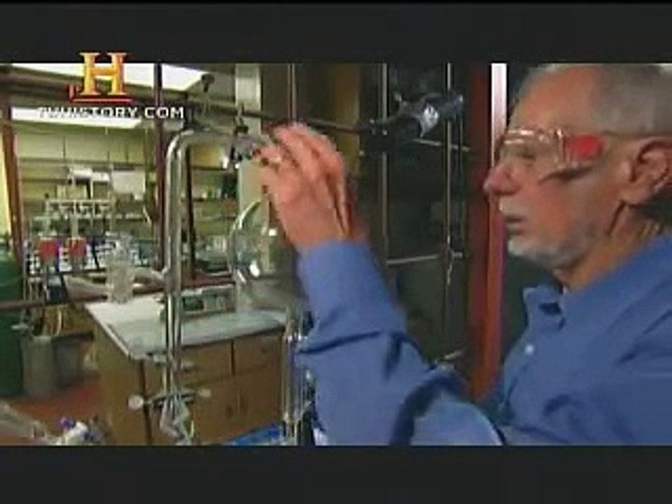 Como se inicia la vida 23 Aminocidos Stanley Miller y Harold Urey.flv