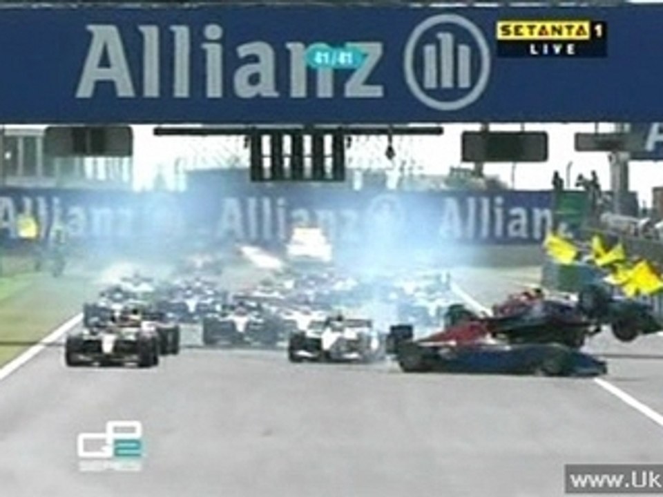 Crash départ GP2 - Magny-Cours
