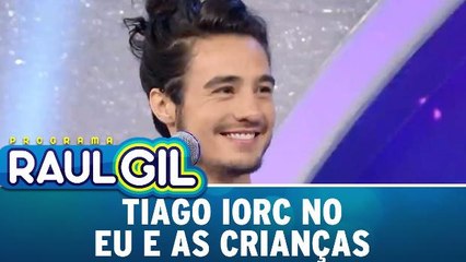 Tiago Iorc canta no Eu e As Crianças