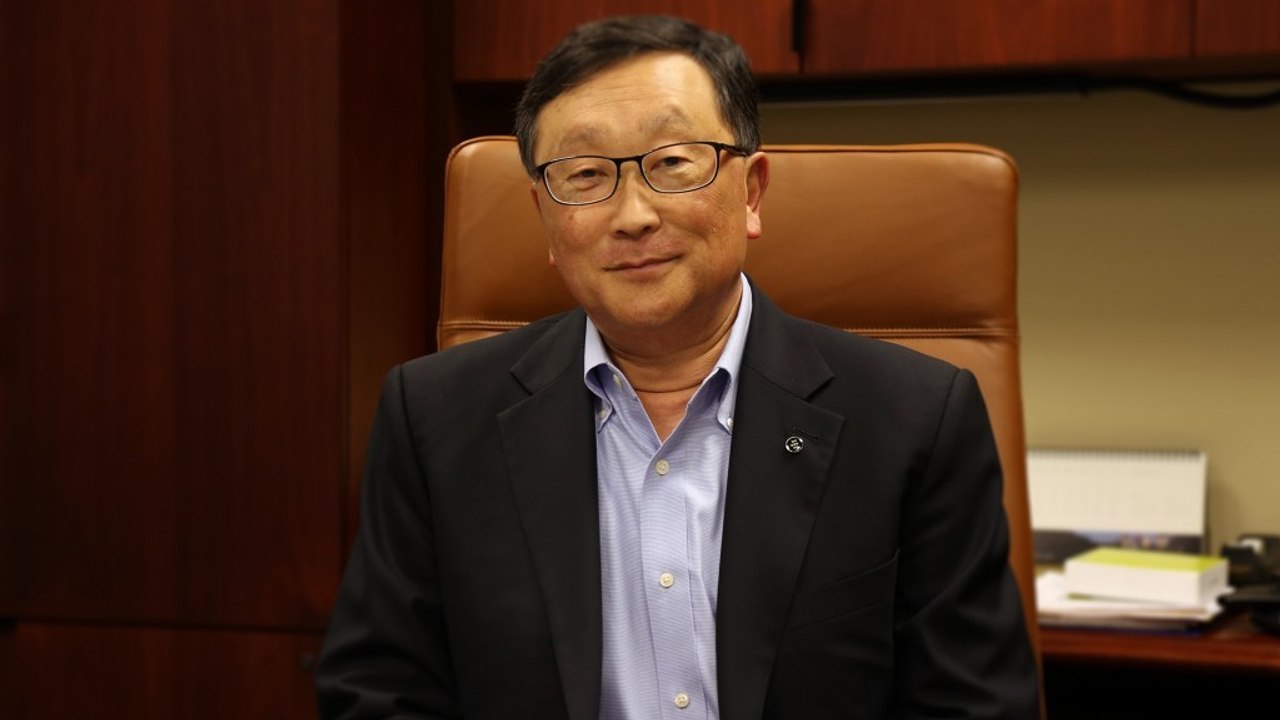 BlackBerry CEO aims for comeback: ‘What iPhone represents, we missed’