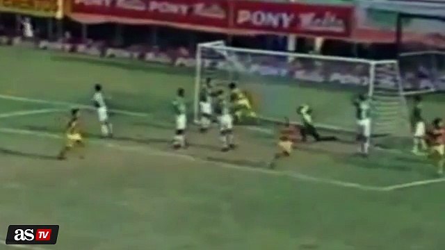 James Rodríguez curls one in from a corner - aged 13