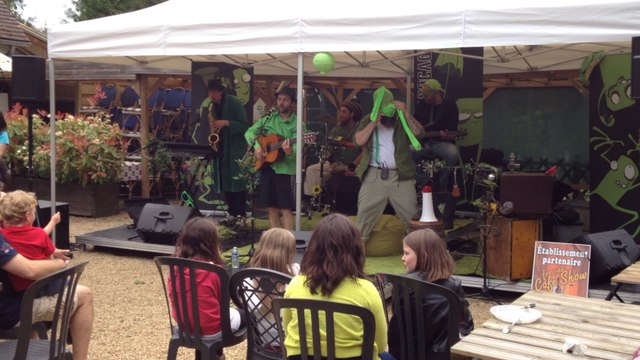 Les Décalés du Bocage au Café Show