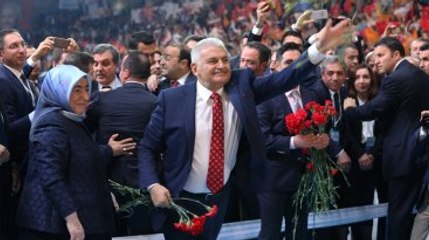 AK Parti MKYK'da Önemli İsimler Liste Dışı