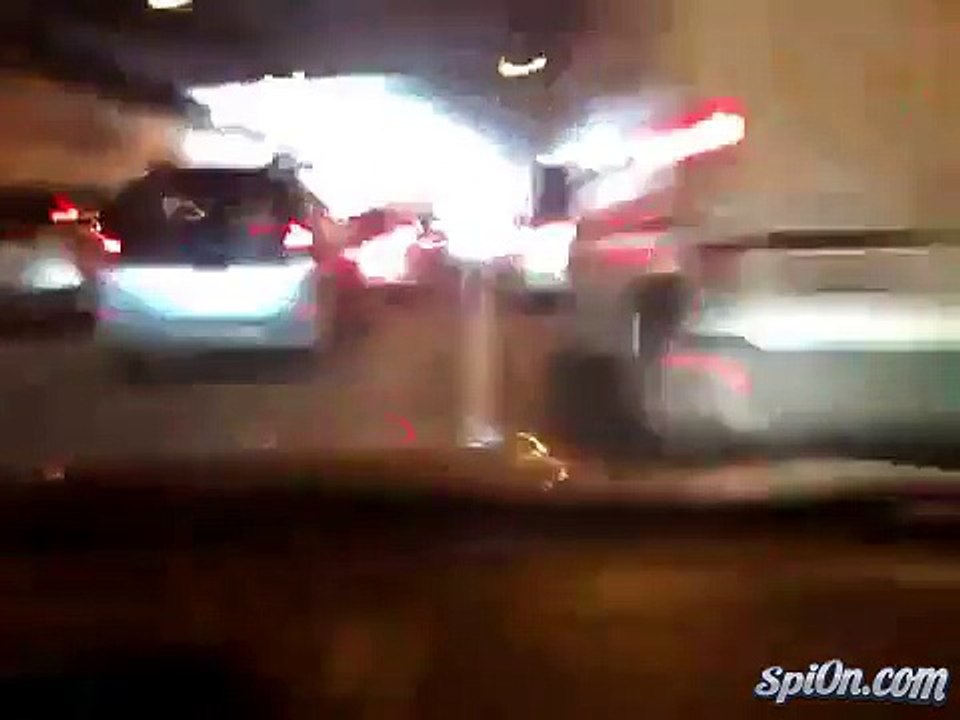 En Russie accident de voiture à 200 kmh dans un tunnel