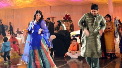 2016 Amazing Mehndi Dance Performance video