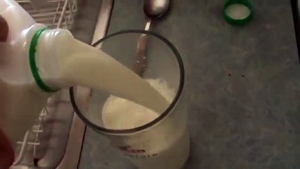 Julien Randoulet - How To Correctly Pour a Glass Of MILK