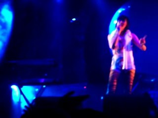 Yeah Yeah Yeahs- Maps (Live at Aragon Ballroom) 5-26-09