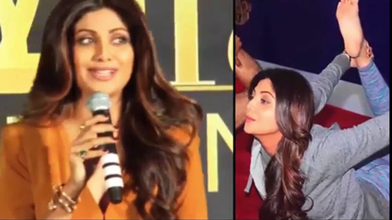 Shilpa Shetty Performs Hot Yoga in IIFA Awards 2016
