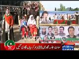 عمران خان کے جلسہ گاہ پہنچنے کے بعد بھی لوگوں کی بہت بڑی تعدادنے سٹیڈیم کا رخ کرنا شروع کردیا،دیکھئے لوگ کیسے تحریک انصاف کے جلسے میں آرہے ہیں