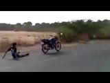 Bike Stunt Goes Wrong - Bike Funny Fails - Funny Whatsapp Video 2016 | WhatsApp Video Funny 2016 | Funny Fails 2016 | Viral Video