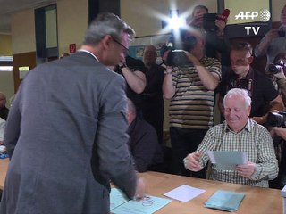 Autriche: les deux rivaux à la présidentielle au coude à coude