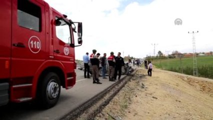 Kamyonet ile Hafif Ticari Araç Çarpıştı: 12 Yaralı - Karaman