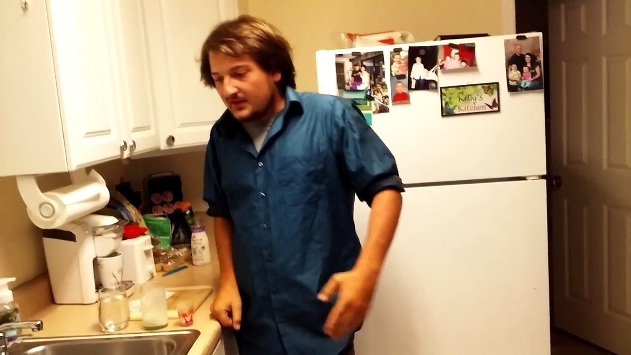 IDIOT eats Carolina Reaper and freaks out!