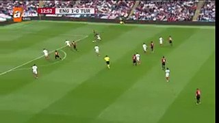 Hakan Çalhanoğlu İngiltere'ye attığı gol