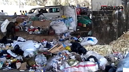 القمامة تحاصر ركاب موقف 4.5
