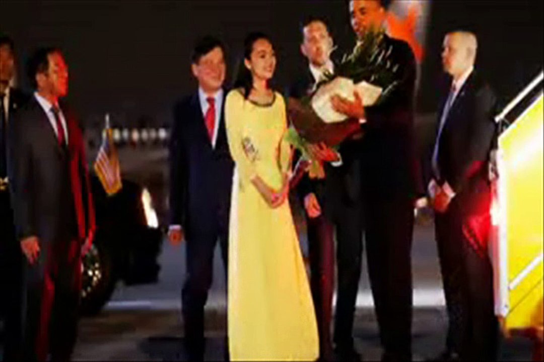 Tổng Thống Mỹ Barack Obama Tới Sân Bay Nội Bài Hà Nội