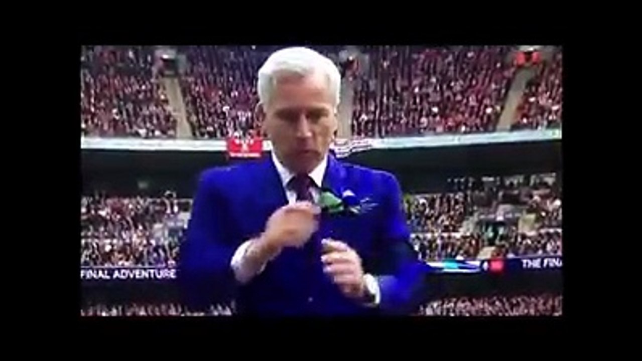La magnifique danse d'Alan Pardew pour fêter le but de Crystal Palace face à Manchester United
