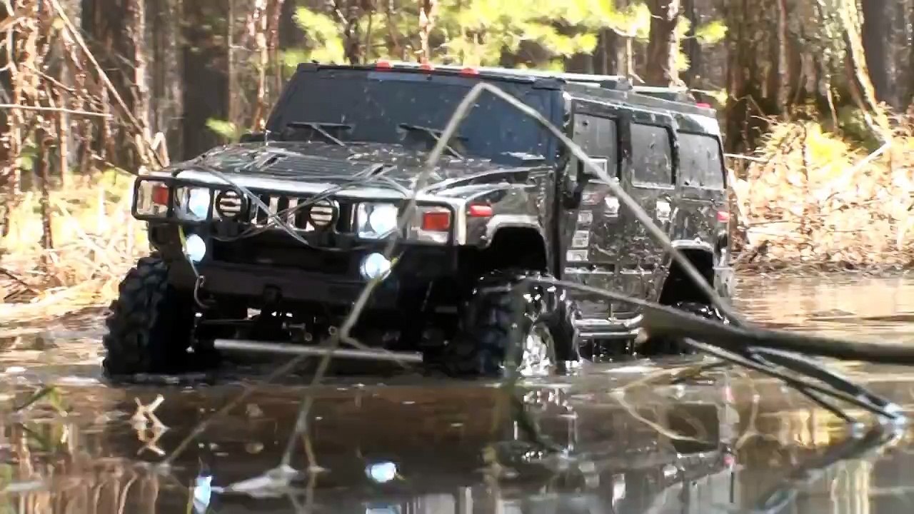 RC OFF Road   Toyota Tundra High-Lift vs Hummer H2