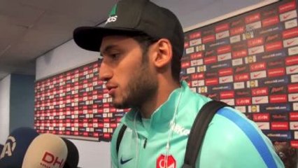 İngiltere'ye Karşı Türk Milli Takımı'nın Tarihinde İlk Golü Atan Çalhanoğlu