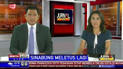 Tải video: 4 Korban Awan Panas Sinabung Dimakamkan Massal