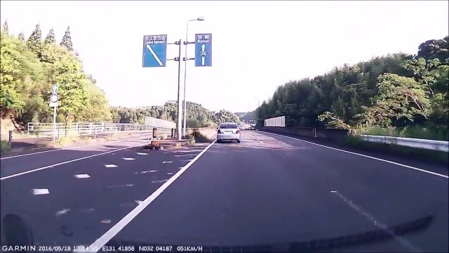 【転載】宮崎県宮崎市佐土原町（国道219号）城山トンネル出口付近 追突事故 （2016-0518）