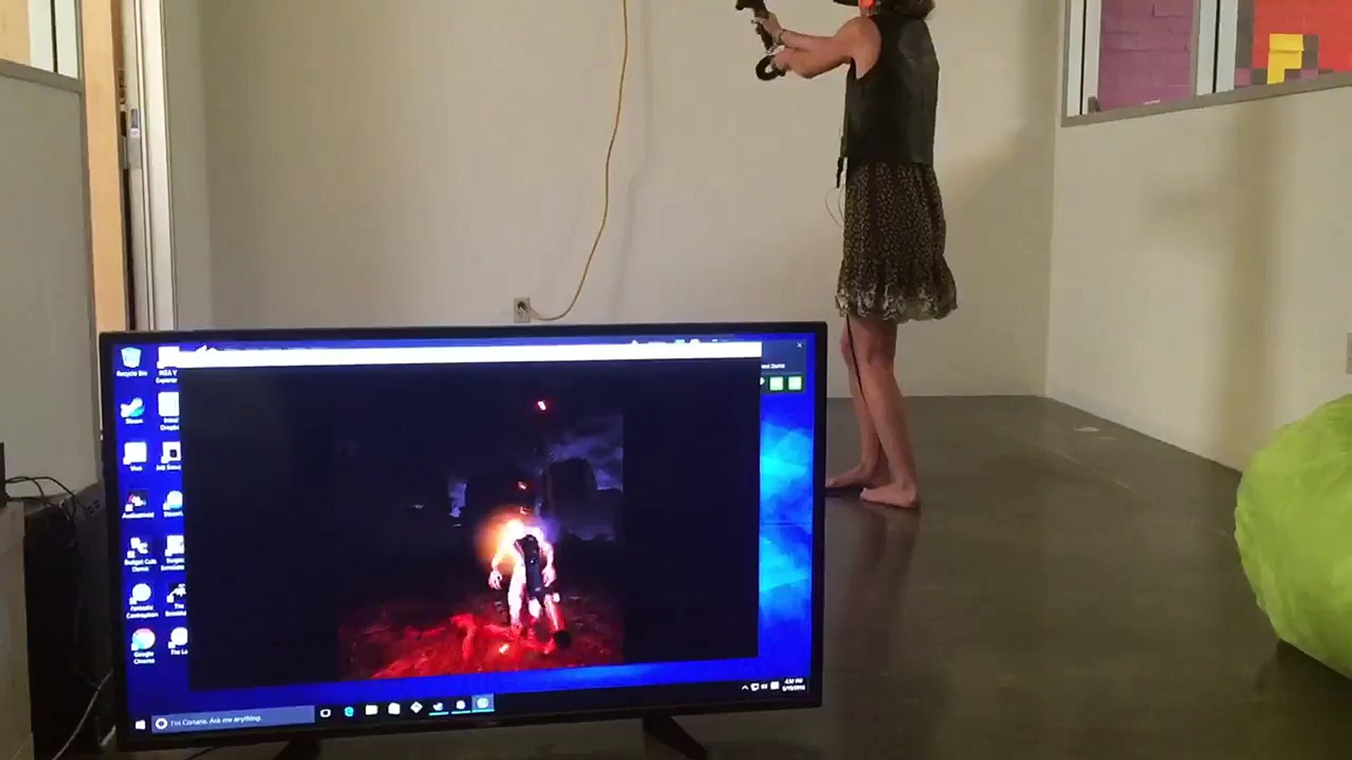 Elle a la peur de sa vie face aux Zombies dans un casque de réalité  virtuelle - Vidéo Dailymotion