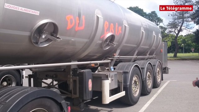 Saint-Agathon (22). Une quinzaine de producteurs laitiers investissent l'usine Sodiaal