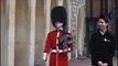 Jamais plaisanter avec les soldats de la garde royale Anglaise à Buckingham !