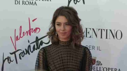 Desfile de estrellas en la alfombra roja de la "Traviata" de Coppola y Valentino