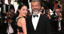 Mel Gibson, Çıtır Sevgilisiyle Kırmızı Halıda Mutluluk Pozları Verdi