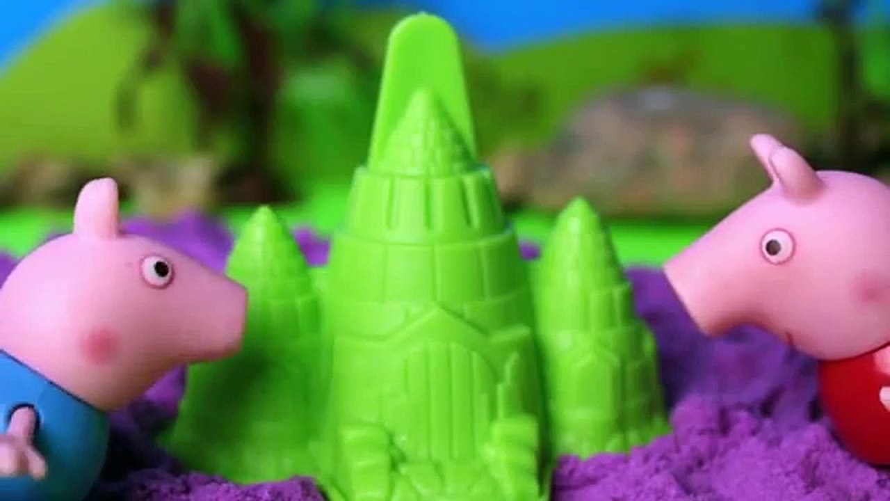 Peppa Pig George Dinossauro come castelinho de areia movedica Peppa Pig Portugues DisneyKids Brasil1